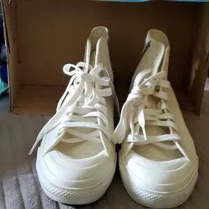 Adidas NIZZA HI HM white hi top athletic shoes shoes Pharrell Williams NWT adidas Originals | Shoes | Adidas Nizza Hi Hm White Hi Top  main image 2